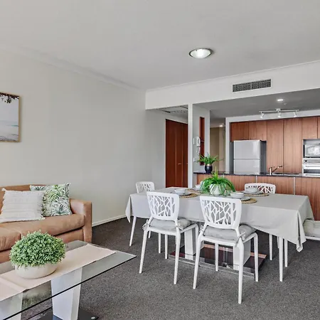 Holiday Holiday Chevron Renaissance Apartments Gold Coast Room photo