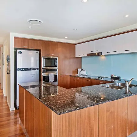Holiday Holiday Chevron Renaissance Apartments Gold Coast Room photo