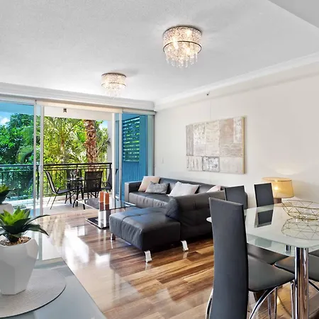Holiday Holiday Chevron Renaissance Apartments Gold Coast Room photo